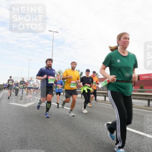 03.10.2025 - Köhlbrandbrückenlauf Matties Gatica Varas http://msf.ph/oto/9172835 03.10.2025 15:22:33 Position 3  meine-sportfotos.de