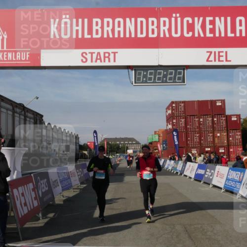03.10.2025 - Köhlbrandbrückenlauf Matties Gatica Varas http://msf.ph/oto/9172836 03.10.2025 10:52:23 Ziel 2607, 2643 meine-sportfotos.de