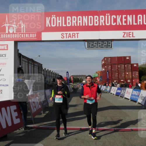 03.10.2025 - Köhlbrandbrückenlauf Matties Gatica Varas http://msf.ph/oto/9172844 03.10.2025 10:52:25 Ziel 2643 meine-sportfotos.de