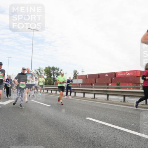 03.10.2025 - Köhlbrandbrückenlauf Matties Gatica Varas http://msf.ph/oto/9172845 03.10.2025 15:22:35 Position 3  meine-sportfotos.de