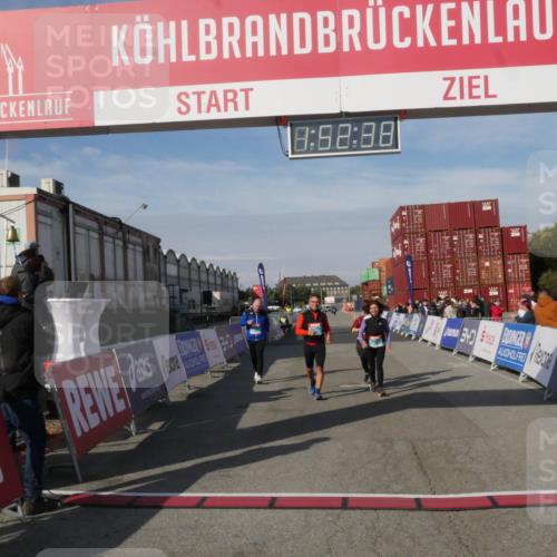 03.10.2025 - Köhlbrandbrückenlauf Matties Gatica Varas http://msf.ph/oto/9172861 03.10.2025 10:52:40 Ziel 2132, 2357, 2490, 2623 meine-sportfotos.de
