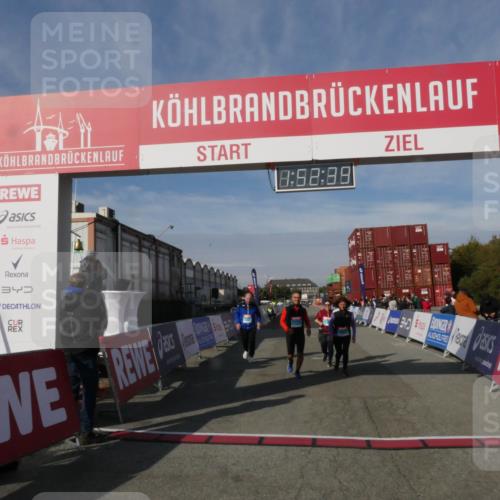 03.10.2025 - Köhlbrandbrückenlauf Matties Gatica Varas http://msf.ph/oto/9172865 03.10.2025 10:52:41 Ziel 2132, 2357, 2490, 2623 meine-sportfotos.de