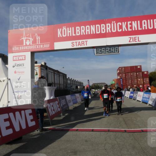 03.10.2025 - Köhlbrandbrückenlauf Matties Gatica Varas http://msf.ph/oto/9172869 03.10.2025 10:52:42 Ziel 2132, 2357, 2490, 2623 meine-sportfotos.de