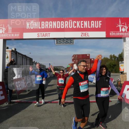 03.10.2025 - Köhlbrandbrückenlauf Matties Gatica Varas http://msf.ph/oto/9172882 03.10.2025 10:52:45 Ziel 2357, 2623 meine-sportfotos.de