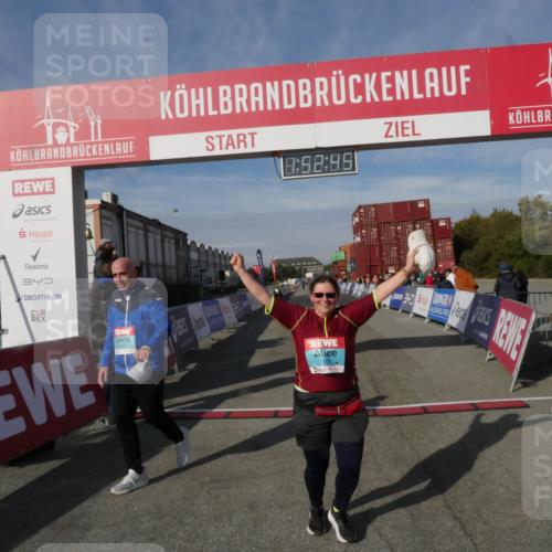 03.10.2025 - Köhlbrandbrückenlauf Matties Gatica Varas http://msf.ph/oto/9172885 03.10.2025 10:52:47 Ziel  meine-sportfotos.de