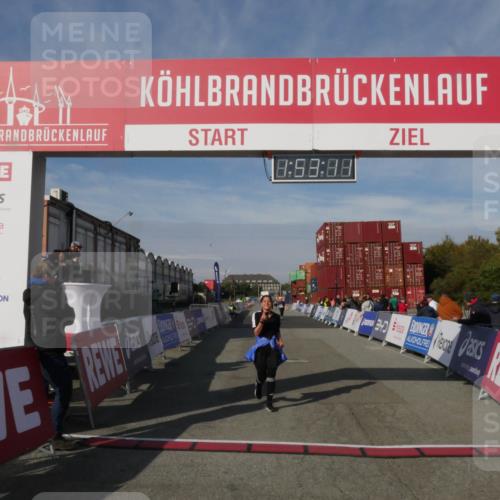 03.10.2025 - Köhlbrandbrückenlauf Matties Gatica Varas http://msf.ph/oto/9172891 03.10.2025 10:53:13 Ziel  meine-sportfotos.de