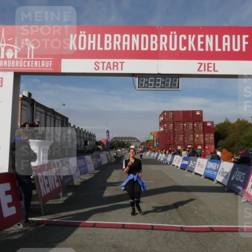 03.10.2025 - Köhlbrandbrückenlauf Matties Gatica Varas http://msf.ph/oto/9172893 03.10.2025 10:53:13 Ziel  meine-sportfotos.de