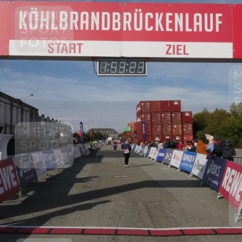 03.10.2025 - Köhlbrandbrückenlauf Matties Gatica Varas http://msf.ph/oto/9172903 03.10.2025 10:53:24 Ziel 2546 meine-sportfotos.de
