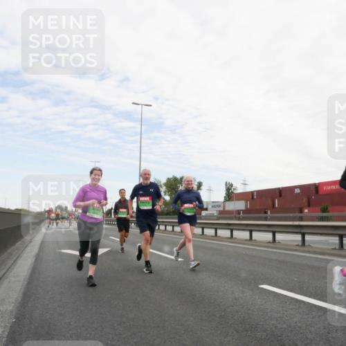 03.10.2025 - Köhlbrandbrückenlauf Matties Gatica Varas http://msf.ph/oto/9172904 03.10.2025 15:22:49 Position 3 7 meine-sportfotos.de