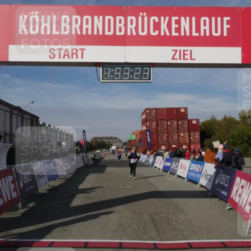 03.10.2025 - Köhlbrandbrückenlauf Matties Gatica Varas http://msf.ph/oto/9172906 03.10.2025 10:53:25 Ziel 2546 meine-sportfotos.de