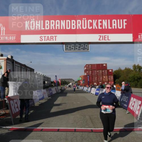 03.10.2025 - Köhlbrandbrückenlauf Matties Gatica Varas http://msf.ph/oto/9172933 03.10.2025 10:53:31 Ziel 2546 meine-sportfotos.de