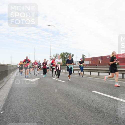 03.10.2025 - Köhlbrandbrückenlauf Matties Gatica Varas http://msf.ph/oto/9172936 03.10.2025 15:22:56 Position 3  meine-sportfotos.de