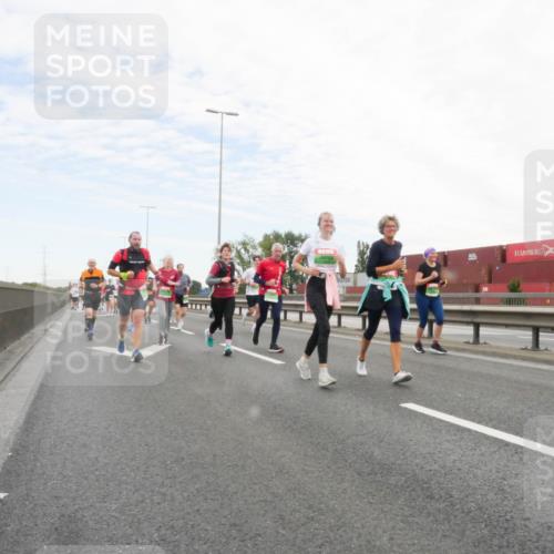 03.10.2025 - Köhlbrandbrückenlauf Matties Gatica Varas http://msf.ph/oto/9172940 03.10.2025 15:22:57 Position 3  meine-sportfotos.de