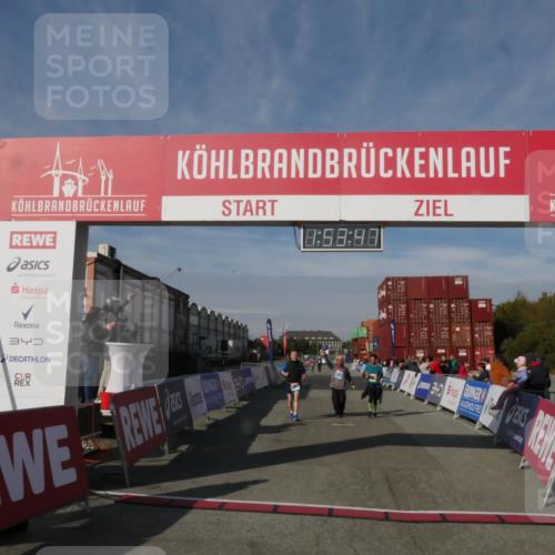 03.10.2025 - Köhlbrandbrückenlauf Matties Gatica Varas http://msf.ph/oto/9172952 03.10.2025 10:53:49 Ziel 2611, 3774 meine-sportfotos.de