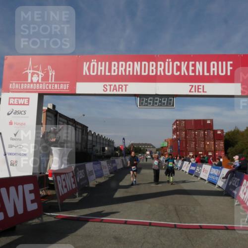 03.10.2025 - Köhlbrandbrückenlauf Matties Gatica Varas http://msf.ph/oto/9172953 03.10.2025 10:53:49 Ziel 2611, 3774 meine-sportfotos.de