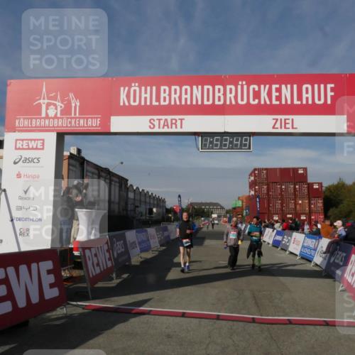 03.10.2025 - Köhlbrandbrückenlauf Matties Gatica Varas http://msf.ph/oto/9172959 03.10.2025 10:53:50 Ziel 2611, 3774 meine-sportfotos.de