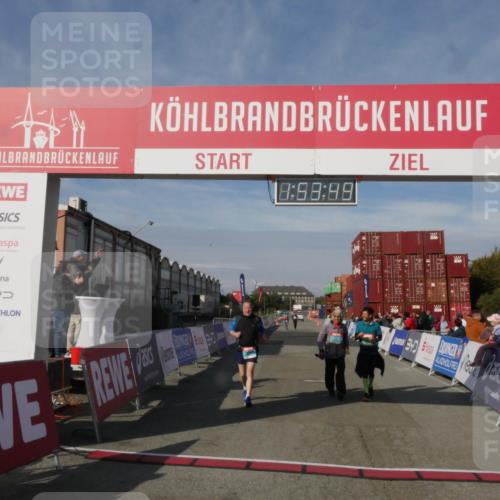 03.10.2025 - Köhlbrandbrückenlauf Matties Gatica Varas http://msf.ph/oto/9172963 03.10.2025 10:53:51 Ziel 2611, 3774 meine-sportfotos.de