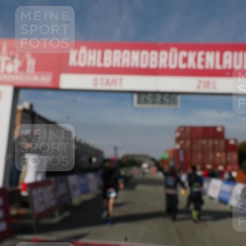 03.10.2025 - Köhlbrandbrückenlauf Matties Gatica Varas http://msf.ph/oto/9172966 03.10.2025 10:53:52 Ziel 2611, 3774 meine-sportfotos.de
