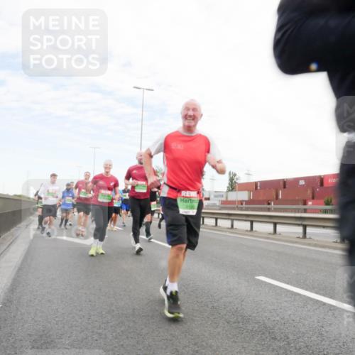 03.10.2025 - Köhlbrandbrückenlauf Matties Gatica Varas http://msf.ph/oto/9172984 03.10.2025 15:23:09 Position 3 8120 meine-sportfotos.de