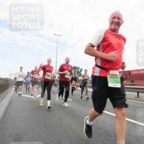 03.10.2025 - Köhlbrandbrückenlauf Matties Gatica Varas http://msf.ph/oto/9172986 03.10.2025 15:23:10 Position 3 18721 meine-sportfotos.de
