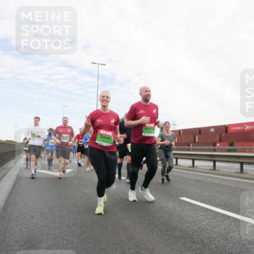 03.10.2025 - Köhlbrandbrückenlauf Matties Gatica Varas http://msf.ph/oto/9172988 03.10.2025 15:23:10 Position 3 8215 meine-sportfotos.de