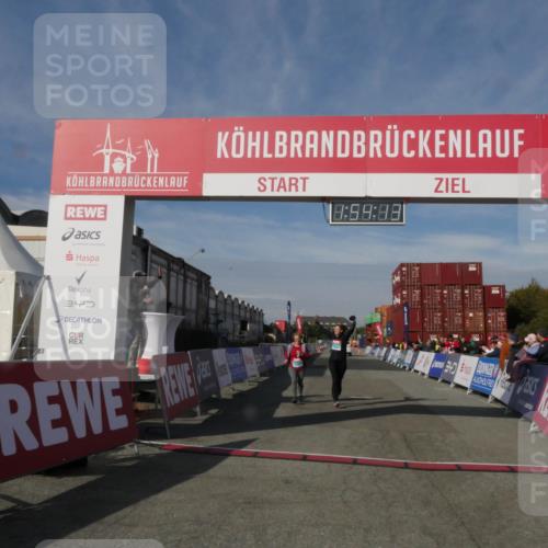 03.10.2025 - Köhlbrandbrückenlauf Matties Gatica Varas http://msf.ph/oto/9172996 03.10.2025 10:54:15 Ziel 2653, 2691 meine-sportfotos.de