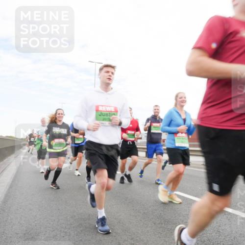03.10.2025 - Köhlbrandbrückenlauf Matties Gatica Varas http://msf.ph/oto/9172999 03.10.2025 15:23:13 Position 3 8675 meine-sportfotos.de
