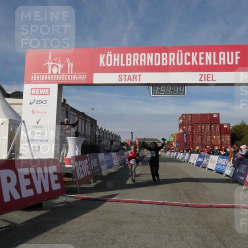 03.10.2025 - Köhlbrandbrückenlauf Matties Gatica Varas http://msf.ph/oto/9173000 03.10.2025 10:54:16 Ziel 2653, 2691 meine-sportfotos.de
