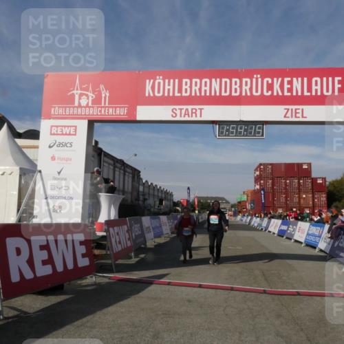03.10.2025 - Köhlbrandbrückenlauf Matties Gatica Varas http://msf.ph/oto/9173002 03.10.2025 10:54:16 Ziel 2653, 2691 meine-sportfotos.de