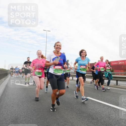 03.10.2025 - Köhlbrandbrückenlauf Matties Gatica Varas http://msf.ph/oto/9173016 03.10.2025 15:23:16 Position 3 7580, 9180 meine-sportfotos.de