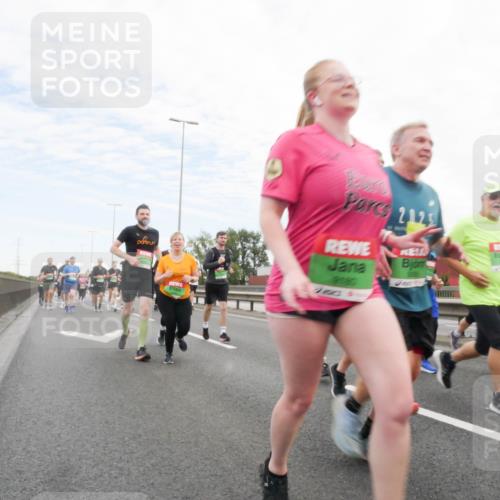 03.10.2025 - Köhlbrandbrückenlauf Matties Gatica Varas http://msf.ph/oto/9173018 03.10.2025 15:23:17 Position 3 69, 2125 meine-sportfotos.de