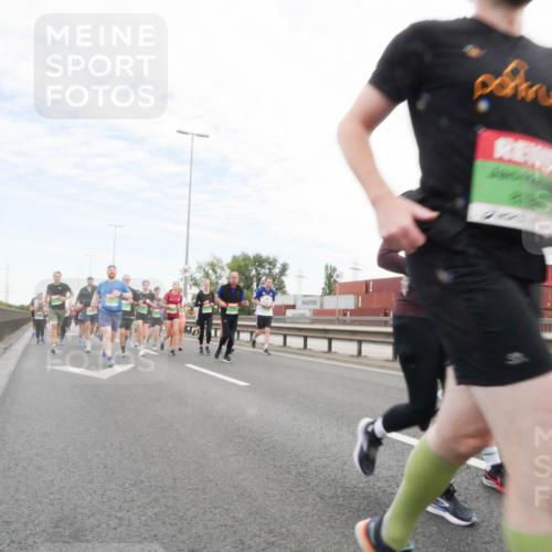 03.10.2025 - Köhlbrandbrückenlauf Matties Gatica Varas http://msf.ph/oto/9173022 03.10.2025 15:23:19 Position 3  meine-sportfotos.de