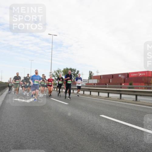 03.10.2025 - Köhlbrandbrückenlauf Matties Gatica Varas http://msf.ph/oto/9173023 03.10.2025 15:23:20 Position 3  meine-sportfotos.de
