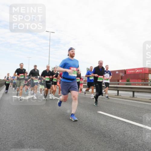03.10.2025 - Köhlbrandbrückenlauf Matties Gatica Varas http://msf.ph/oto/9173026 03.10.2025 15:23:21 Position 3  meine-sportfotos.de
