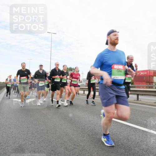 03.10.2025 - Köhlbrandbrückenlauf Matties Gatica Varas http://msf.ph/oto/9173027 03.10.2025 15:23:22 Position 3  meine-sportfotos.de