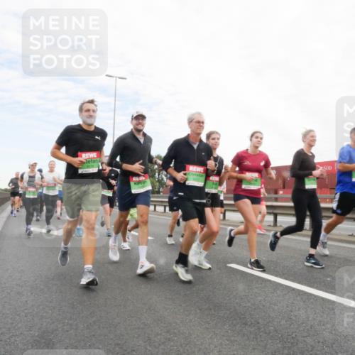 03.10.2025 - Köhlbrandbrückenlauf Matties Gatica Varas http://msf.ph/oto/9173029 03.10.2025 15:23:23 Position 3 8018, 5411 meine-sportfotos.de