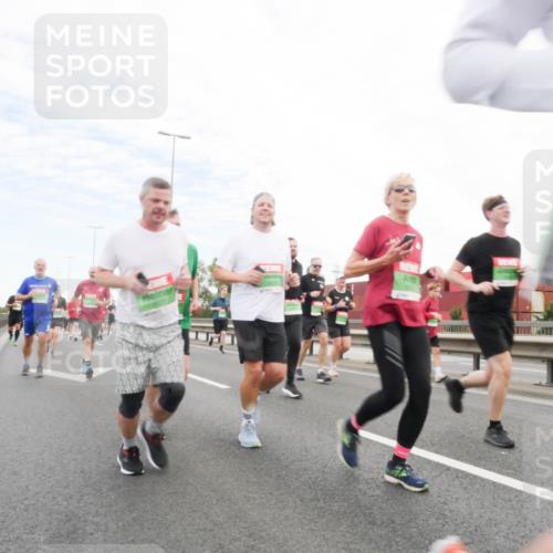 03.10.2025 - Köhlbrandbrückenlauf Matties Gatica Varas http://msf.ph/oto/9173044 03.10.2025 15:23:30 Position 3  meine-sportfotos.de