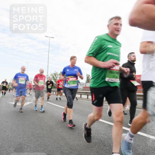 03.10.2025 - Köhlbrandbrückenlauf Matties Gatica Varas http://msf.ph/oto/9173046 03.10.2025 15:23:31 Position 3  meine-sportfotos.de