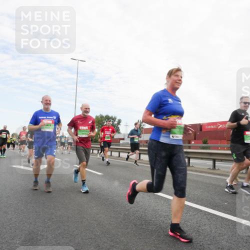 03.10.2025 - Köhlbrandbrückenlauf Matties Gatica Varas http://msf.ph/oto/9173047 03.10.2025 15:23:32 Position 3  meine-sportfotos.de