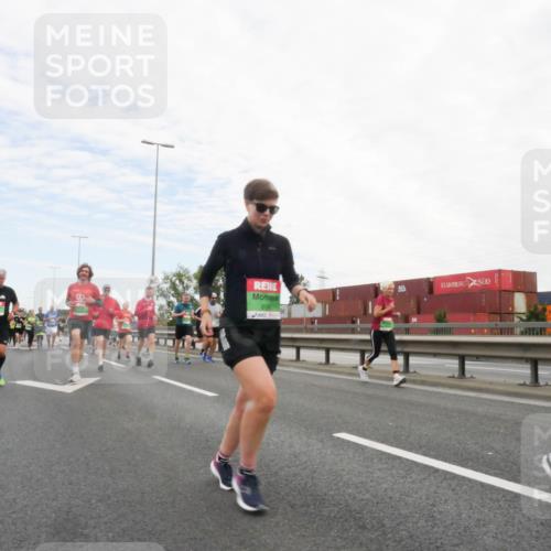 03.10.2025 - Köhlbrandbrückenlauf Matties Gatica Varas http://msf.ph/oto/9173052 03.10.2025 15:23:34 Position 3 460 meine-sportfotos.de