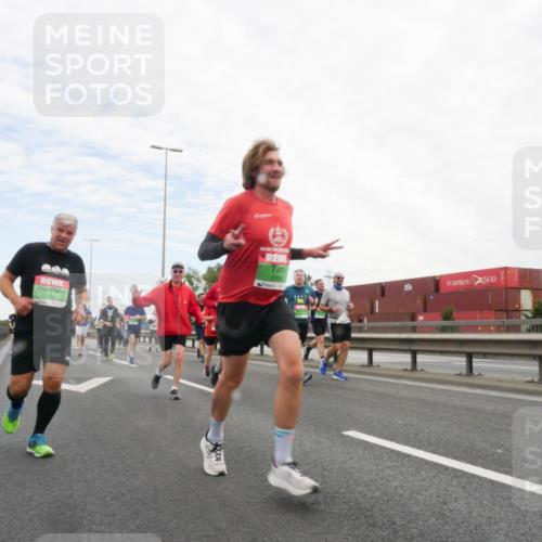 03.10.2025 - Köhlbrandbrückenlauf Matties Gatica Varas http://msf.ph/oto/9173056 03.10.2025 15:23:36 Position 3 7847, 2325 meine-sportfotos.de