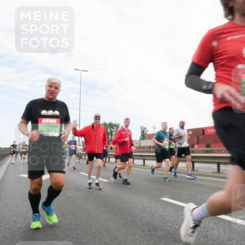 03.10.2025 - Köhlbrandbrückenlauf Matties Gatica Varas http://msf.ph/oto/9173057 03.10.2025 15:23:36 Position 3 7847 meine-sportfotos.de