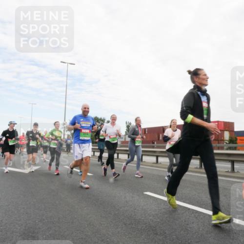 03.10.2025 - Köhlbrandbrückenlauf Matties Gatica Varas http://msf.ph/oto/9173066 03.10.2025 15:23:41 Position 3  meine-sportfotos.de