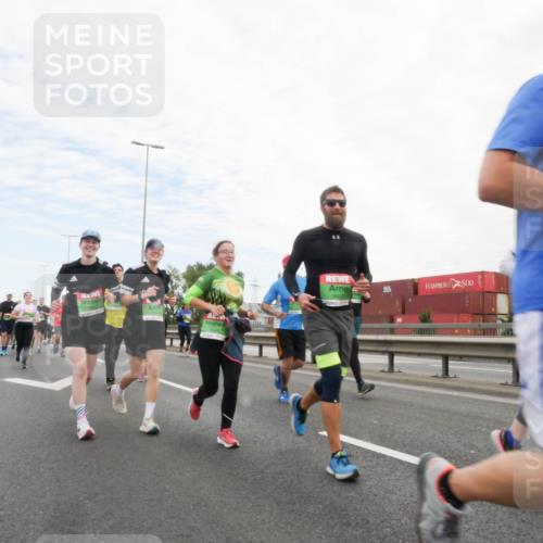03.10.2025 - Köhlbrandbrückenlauf Matties Gatica Varas http://msf.ph/oto/9173069 03.10.2025 15:23:42 Position 3  meine-sportfotos.de