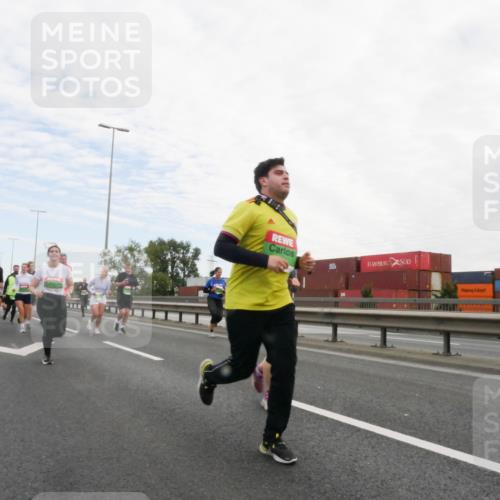 03.10.2025 - Köhlbrandbrückenlauf Matties Gatica Varas http://msf.ph/oto/9173073 03.10.2025 15:23:44 Position 3  meine-sportfotos.de