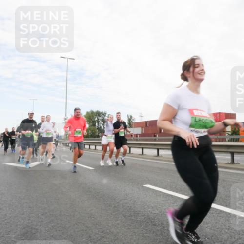 03.10.2025 - Köhlbrandbrückenlauf Matties Gatica Varas http://msf.ph/oto/9173077 03.10.2025 15:23:46 Position 3 7996 meine-sportfotos.de