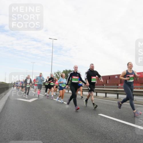 03.10.2025 - Köhlbrandbrückenlauf Matties Gatica Varas http://msf.ph/oto/9173094 03.10.2025 15:23:54 Position 3  meine-sportfotos.de