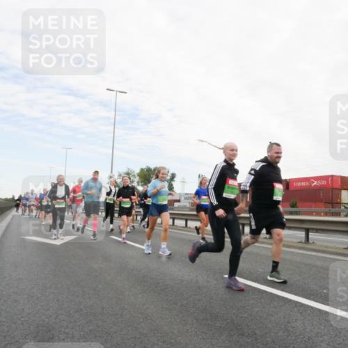 03.10.2025 - Köhlbrandbrückenlauf Matties Gatica Varas http://msf.ph/oto/9173095 03.10.2025 15:23:55 Position 3  meine-sportfotos.de
