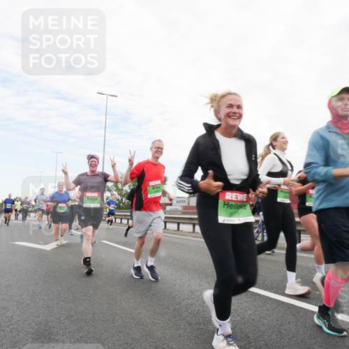 03.10.2025 - Köhlbrandbrückenlauf Matties Gatica Varas http://msf.ph/oto/9173101 03.10.2025 15:23:58 Position 3 8171 meine-sportfotos.de