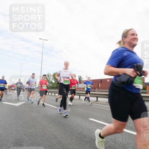 03.10.2025 - Köhlbrandbrückenlauf Matties Gatica Varas http://msf.ph/oto/9173107 03.10.2025 15:24:01 Position 3  meine-sportfotos.de